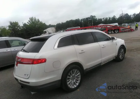 2011 Lincoln Mkt z USA, uszkodzony, nr VIN 2LMHJ5FR2BBJ54942